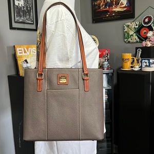 Dooney & Bourke tote bag